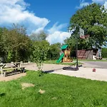 Roomy Getaway Near F1 Stavelot