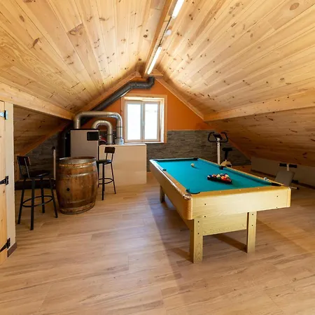 Roomy Getaway Near F1