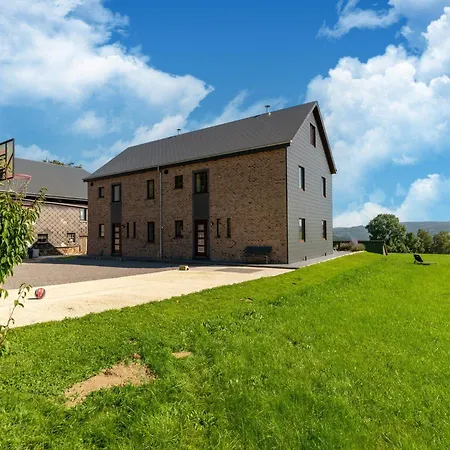 Roomy Getaway Near F1 Ferienhaus Stavelot
