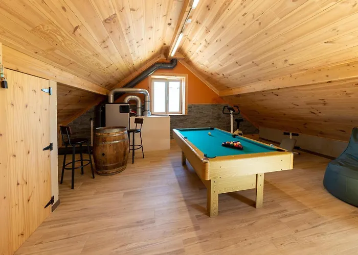 Roomy Getaway Near F1