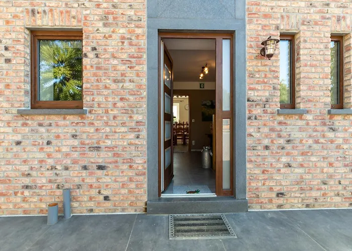 Casa vacanze Roomy Getaway Near F1