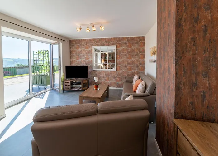 Roomy Getaway Near F1