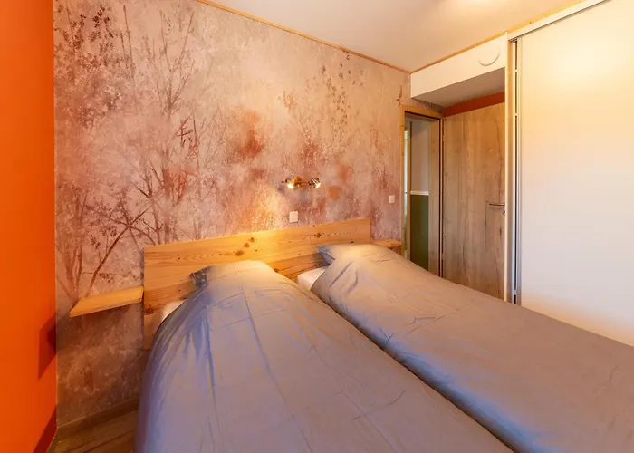 Roomy Getaway Near F1 Feriehus *