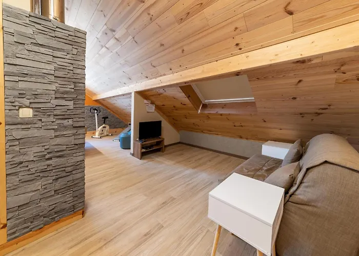 Roomy Getaway Near F1 Feriehus *