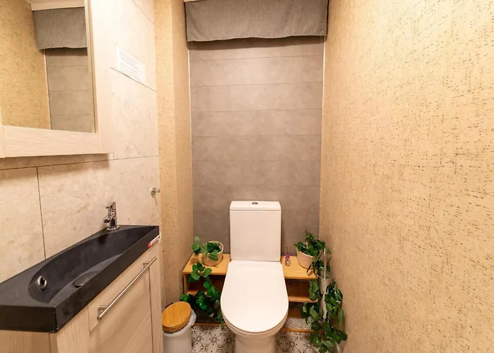 Roomy Getaway Near F1 * Stavelot