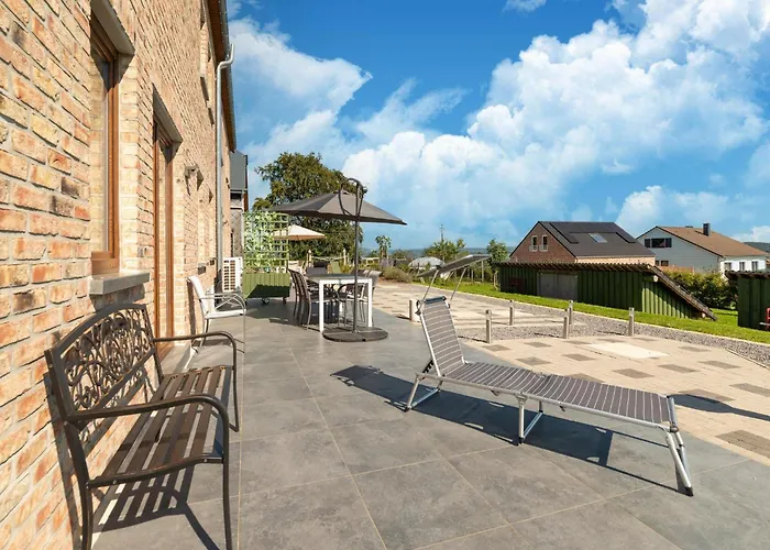 Roomy Getaway Near F1 Casa vacanze