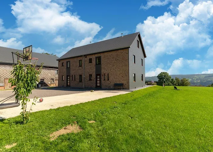 Roomy Getaway Near F1 Feriehus Stavelot