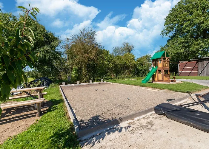 Roomy Getaway Near F1 Casa vacanze *